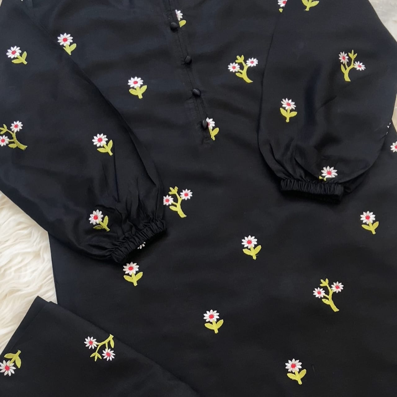 Daisy Delight ( Stitched Emb 2 Pcs)